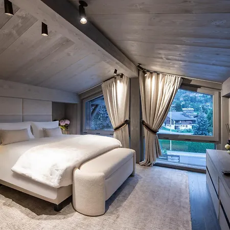 Chalet Crystal